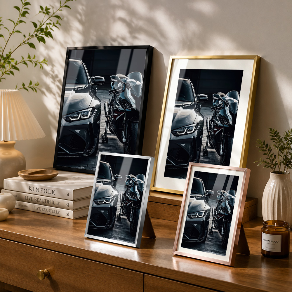 검은색 자동차와 오토바이 듀오 금속 포스터, 알루미늄  - Picture Frame 리뷰 및 가격