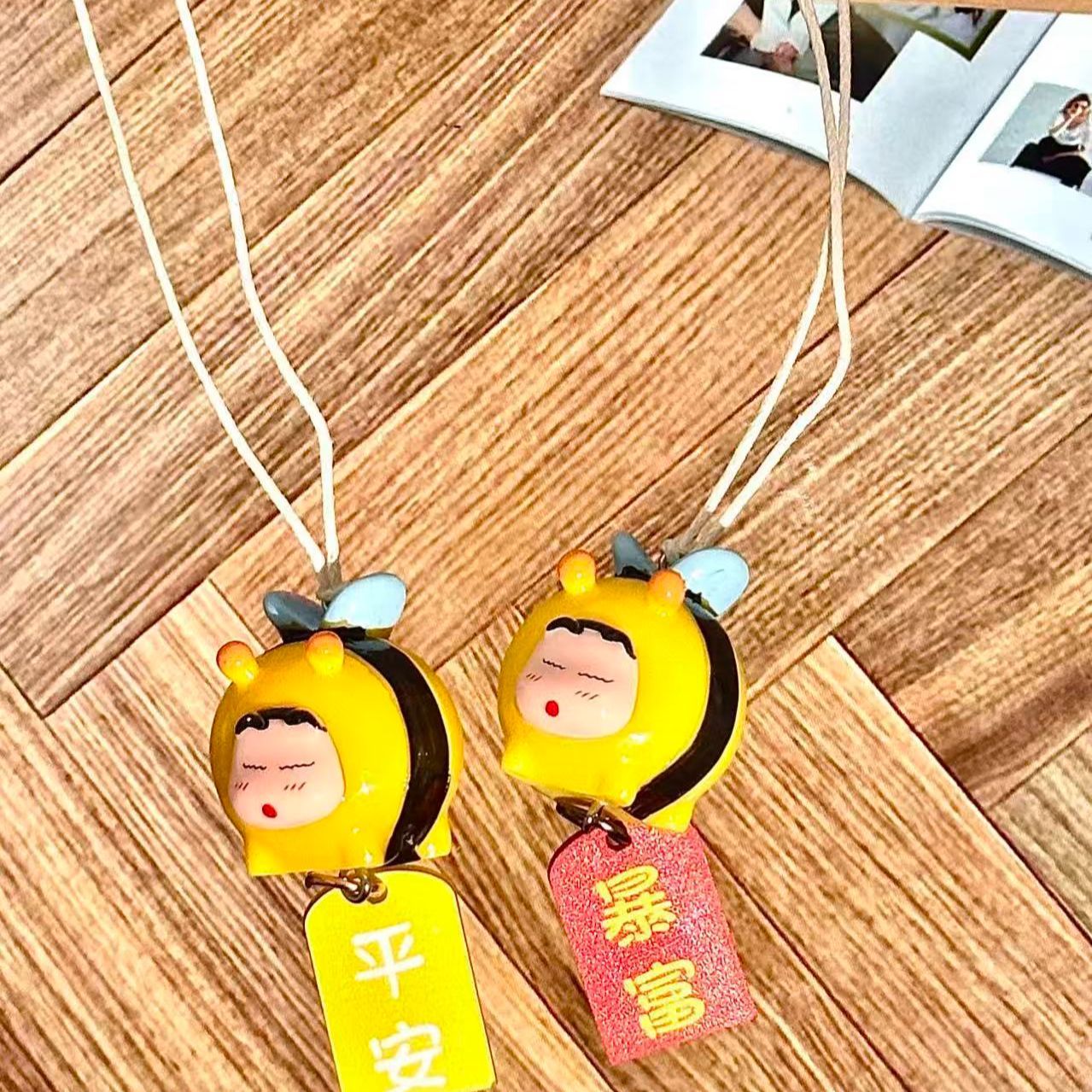 짱구는 못말려 꿀벌 코스프레 피규어 자동차 장식 펜던트 - Decorative Mirror 리뷰 및 가격